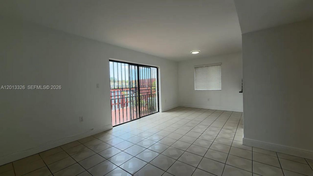 341 NW 109th Ave , Unit 10C, Miami, FL 33172 Photo