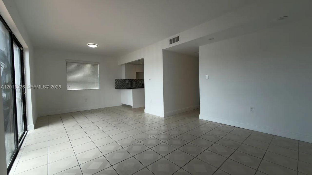 341 NW 109th Ave , Unit 10C, Miami, FL 33172 Photo