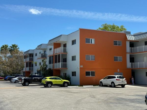11307 SW 200th St , Unit 103-B, Miami, FL 33157
