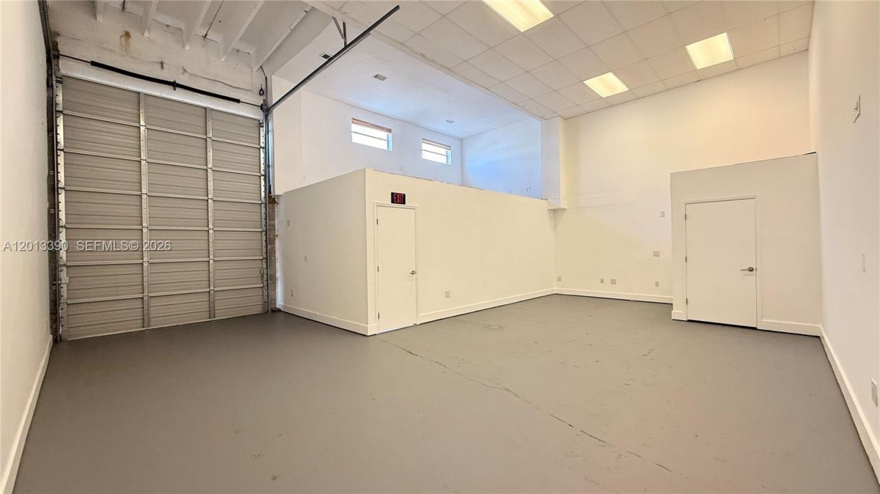 8283 NW 64th St, Unit 2, Medley, FL 33166 Photo