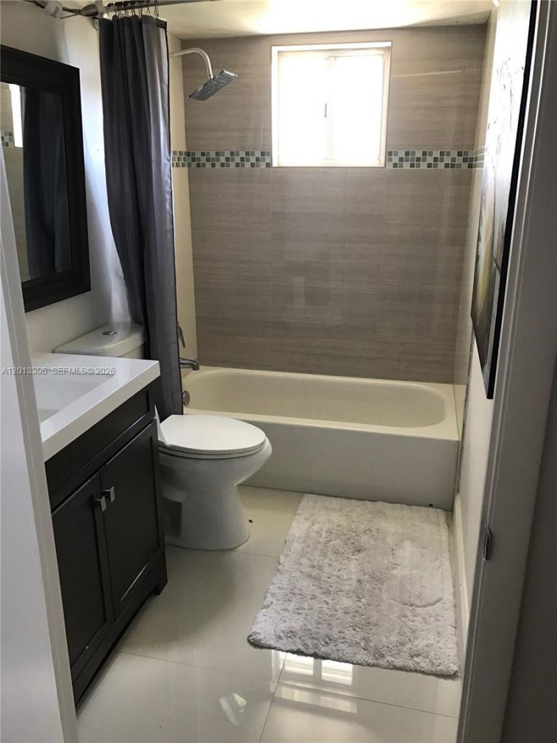 1401 Bay Rd , Unit 513, Miami Beach, FL 33139 Photo