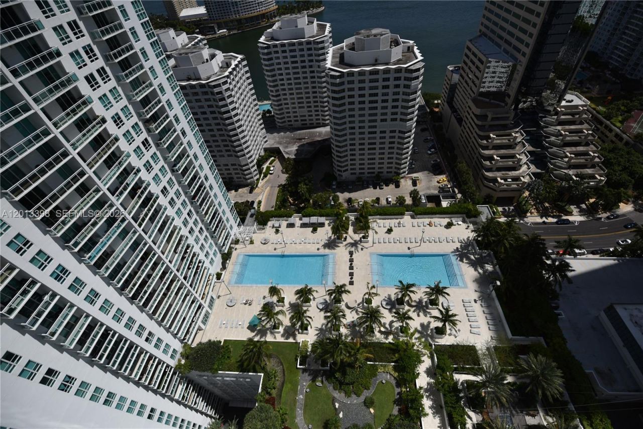 951 Brickell Ave , Unit 3104, Miami, FL 33131 Photo