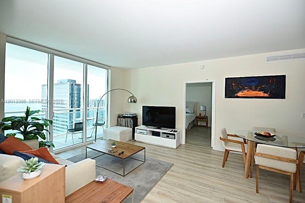951 Brickell Ave , Unit 3104, Miami, FL 33131 Photo