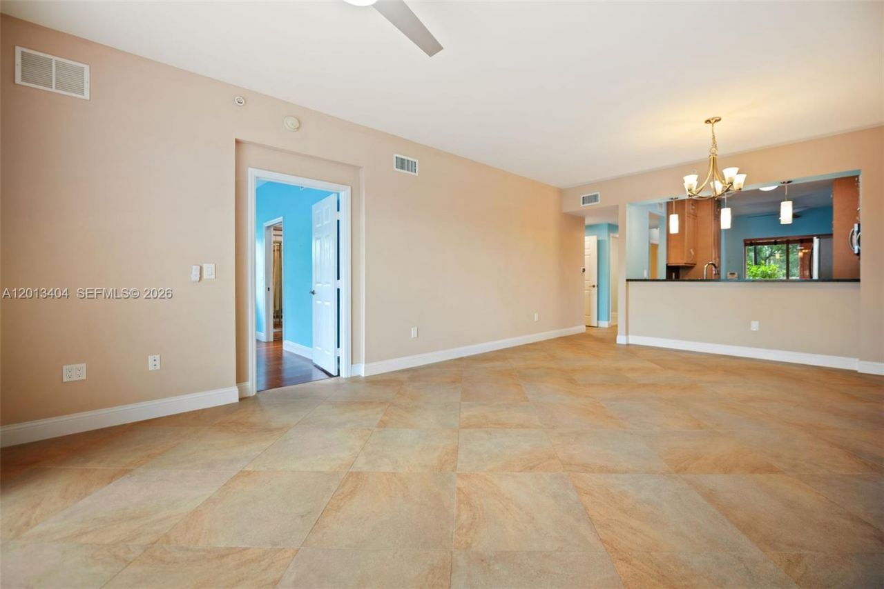7765 Yardley Dr, Unit 115, Tamarac, FL 33321 Photo