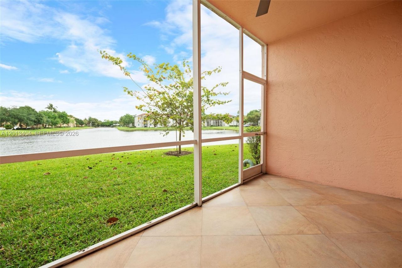 7765 Yardley Dr, Unit 115, Tamarac, FL 33321 Photo