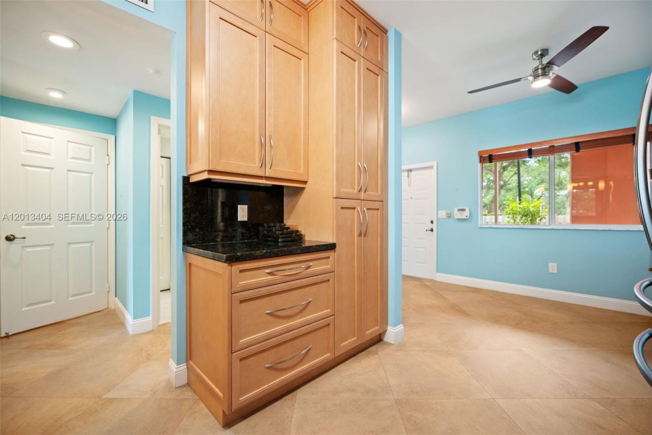 7765 Yardley Dr, Unit 115, Tamarac, FL 33321 Photo