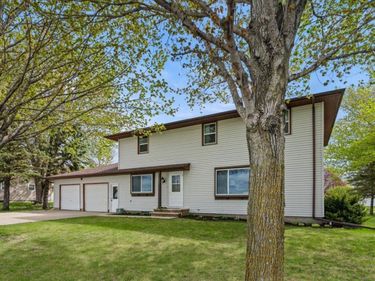 912 10th Street, Gaylord, MN 55334