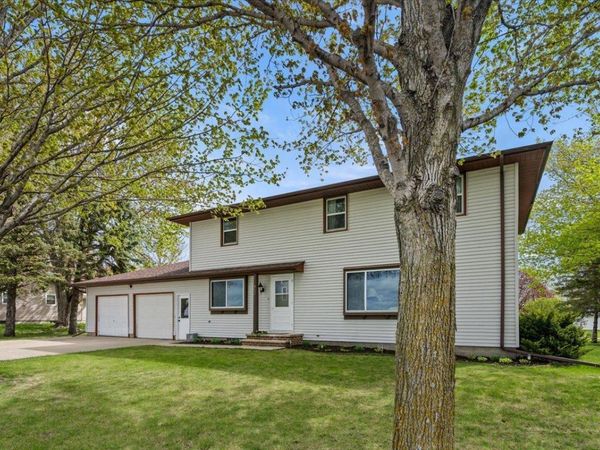 912 10th Street, Gaylord, MN 55334