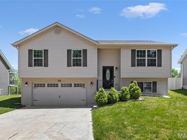 312 Touchdown Drive, Foristell, MO 63348
