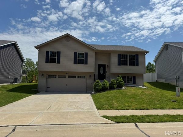 312 Touchdown Drive , Foristell, MO 63348
