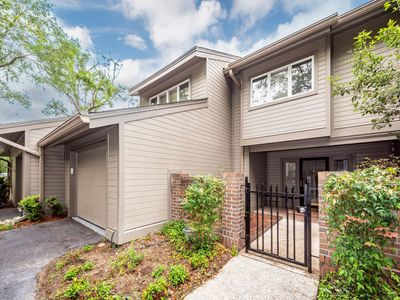 14 Wappoo Creek Place, Charleston, SC 29412