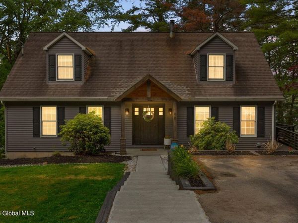 68 Harriman Road, Averill Park, NY 12018