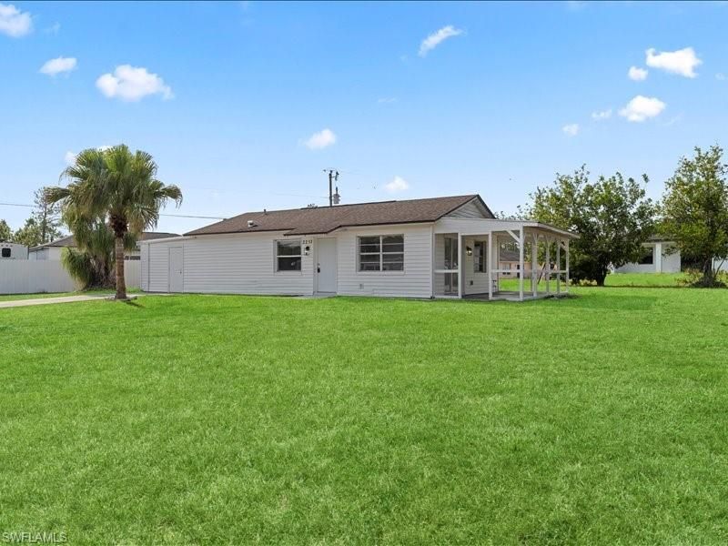 2253 10th Ct , Lehigh Acres, FL 33936 Photo