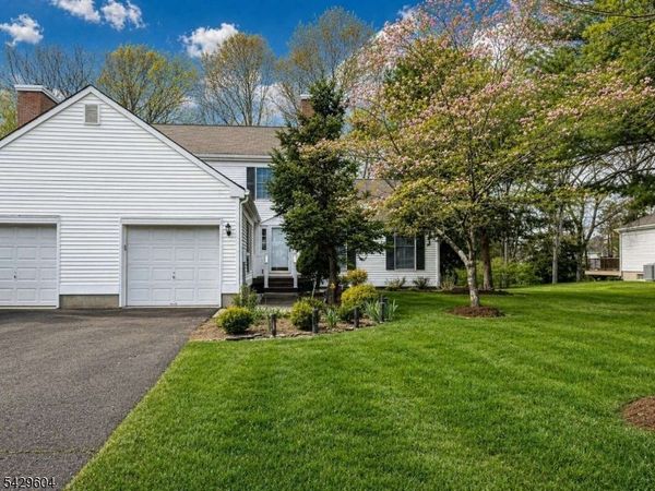 170 Smithfield Ct, Bernards, NJ 07920