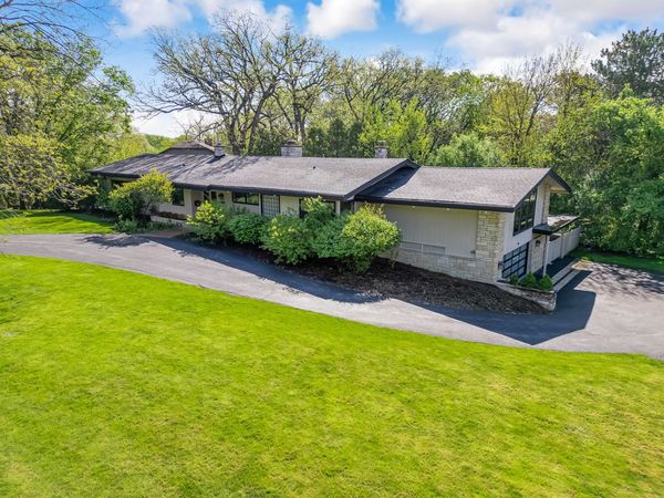 708 WOODLAND Avenue , Hinsdale, IL 60521