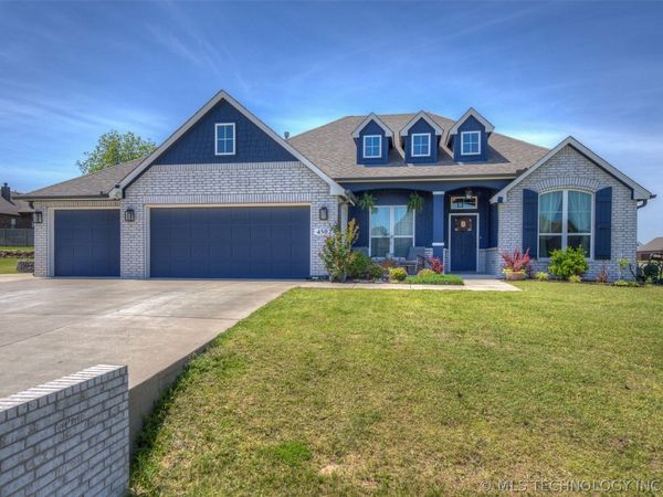 4502 S Holly Drive , Sand Springs, OK 74063