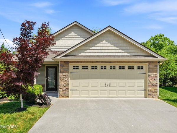 1724 Cove Oak Lane, Knoxville, TN 37909
