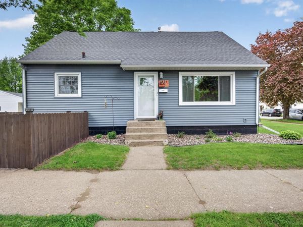 1825 Travis STREET, La Crosse, WI 54601