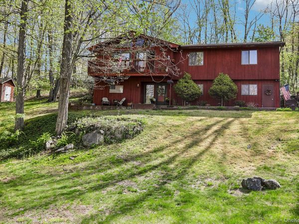 21 Stonehouse Road , Somers, NY 10589