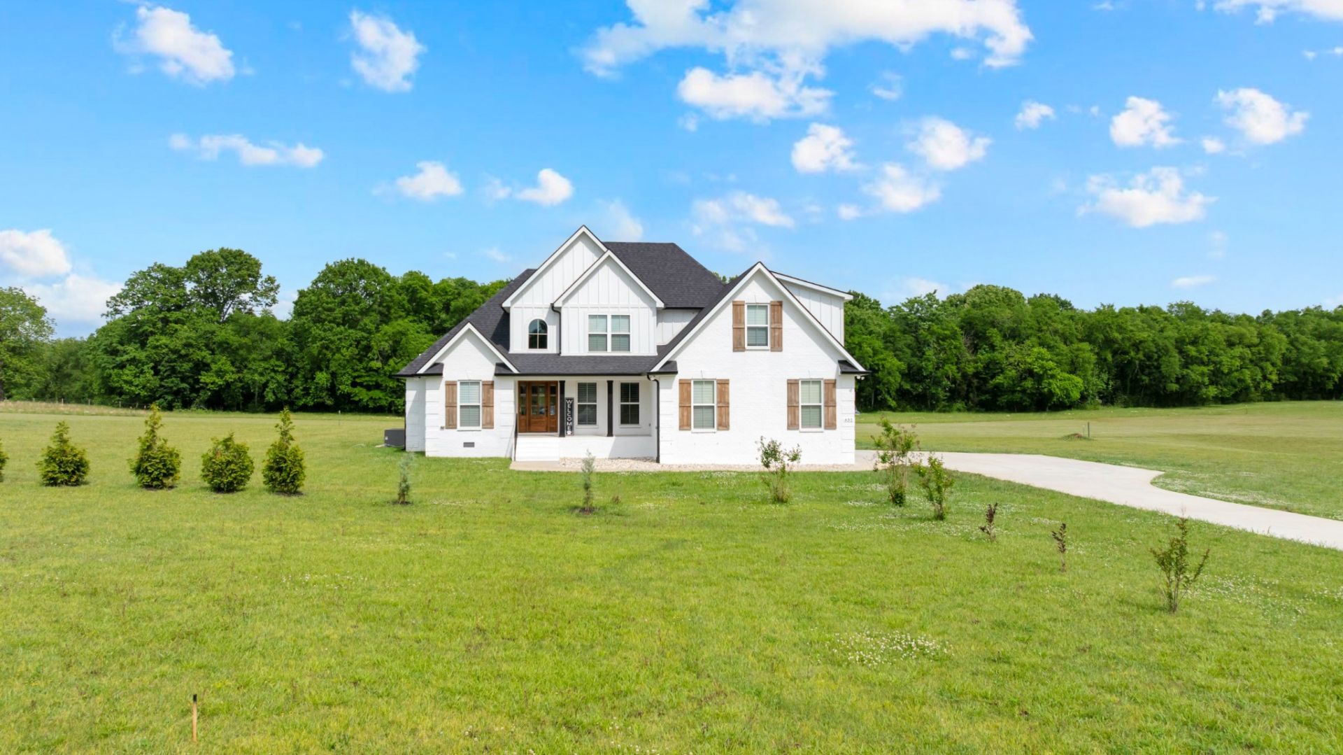 832 Longview Rd, Shelbyville, TN 37160 Main Photo