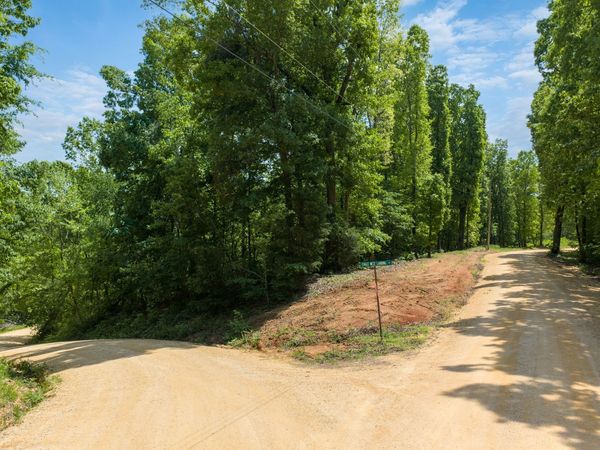 588 EAGLES NEST LANDING , Bath Springs, TN 38311