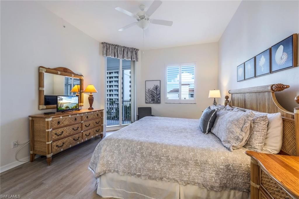 470 Launch Cir, Unit V-604, Naples, FL 34108 Photo