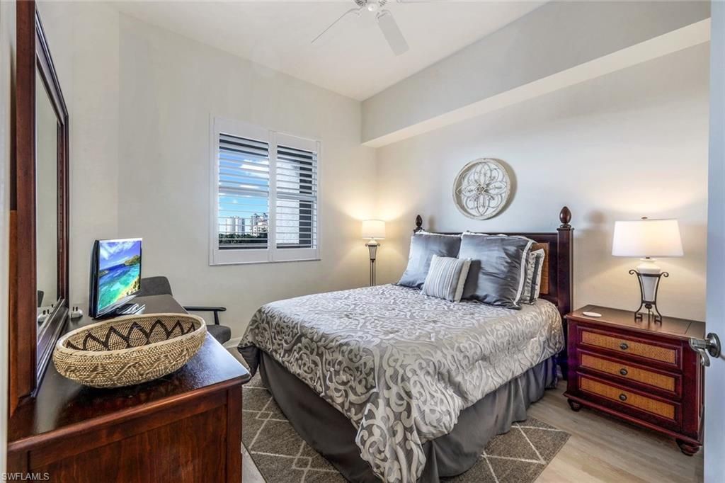 470 Launch Cir, Unit V-604, Naples, FL 34108 Photo