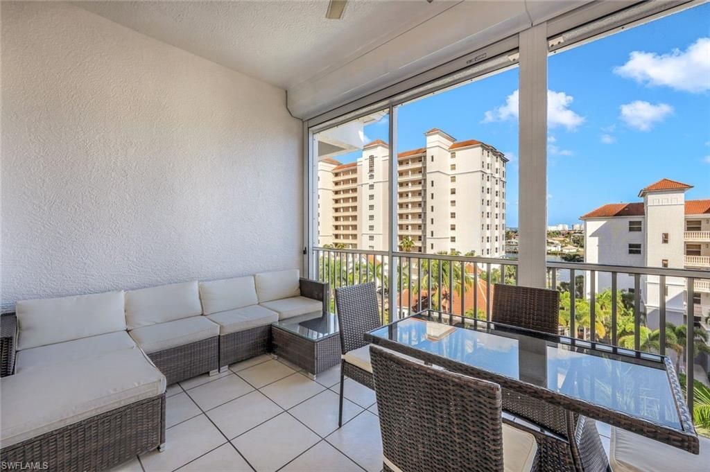 470 Launch Cir, Unit V-604, Naples, FL 34108 Photo