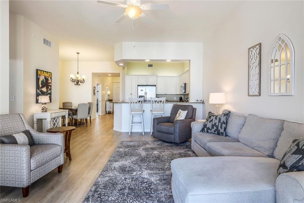 470 Launch Cir, Unit V-604, Naples, FL 34108 Photo