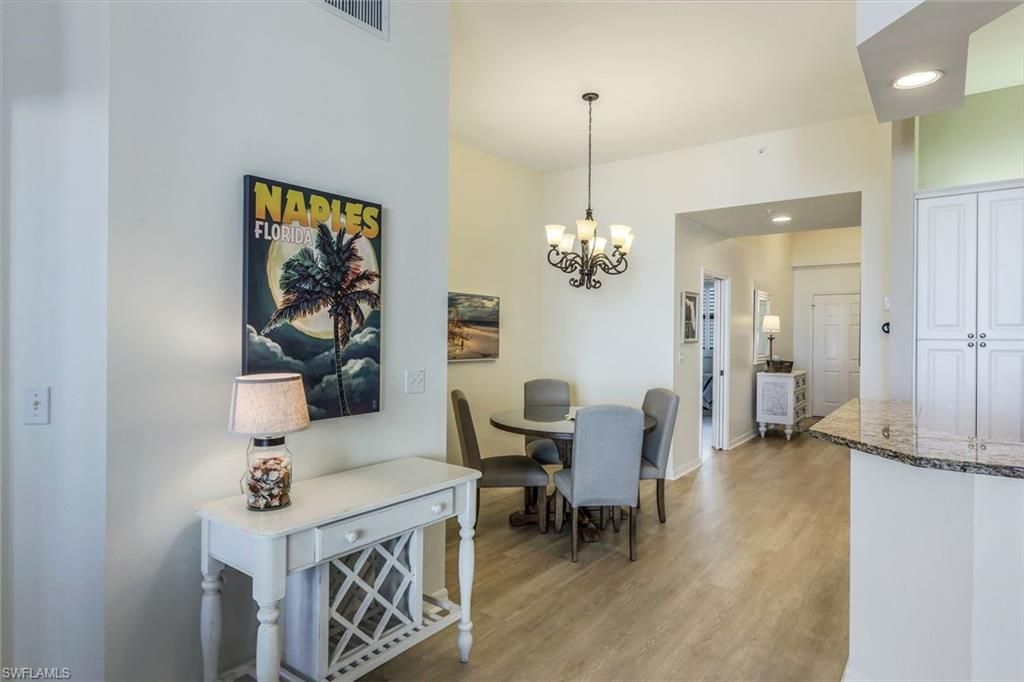 470 Launch Cir, Unit V-604, Naples, FL 34108 Photo