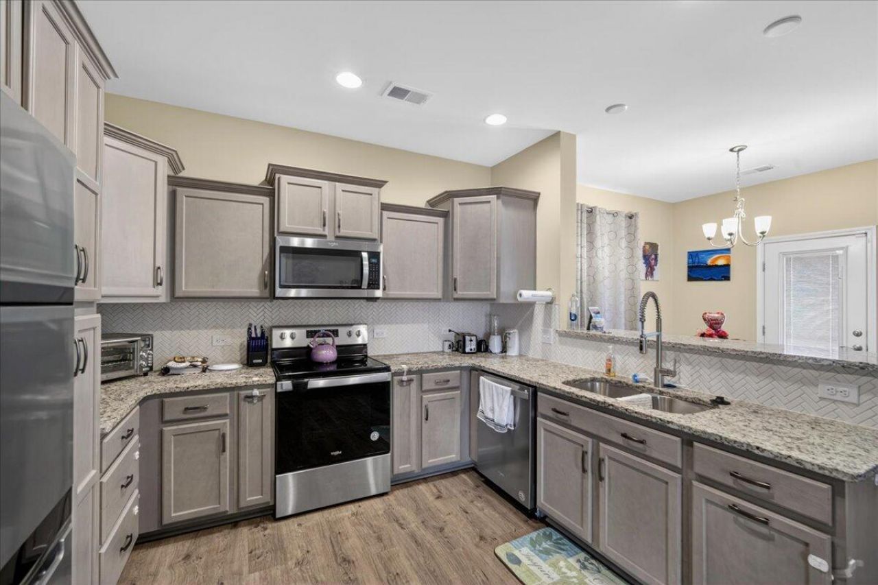 426 Thoroughbred Drive Photo 10