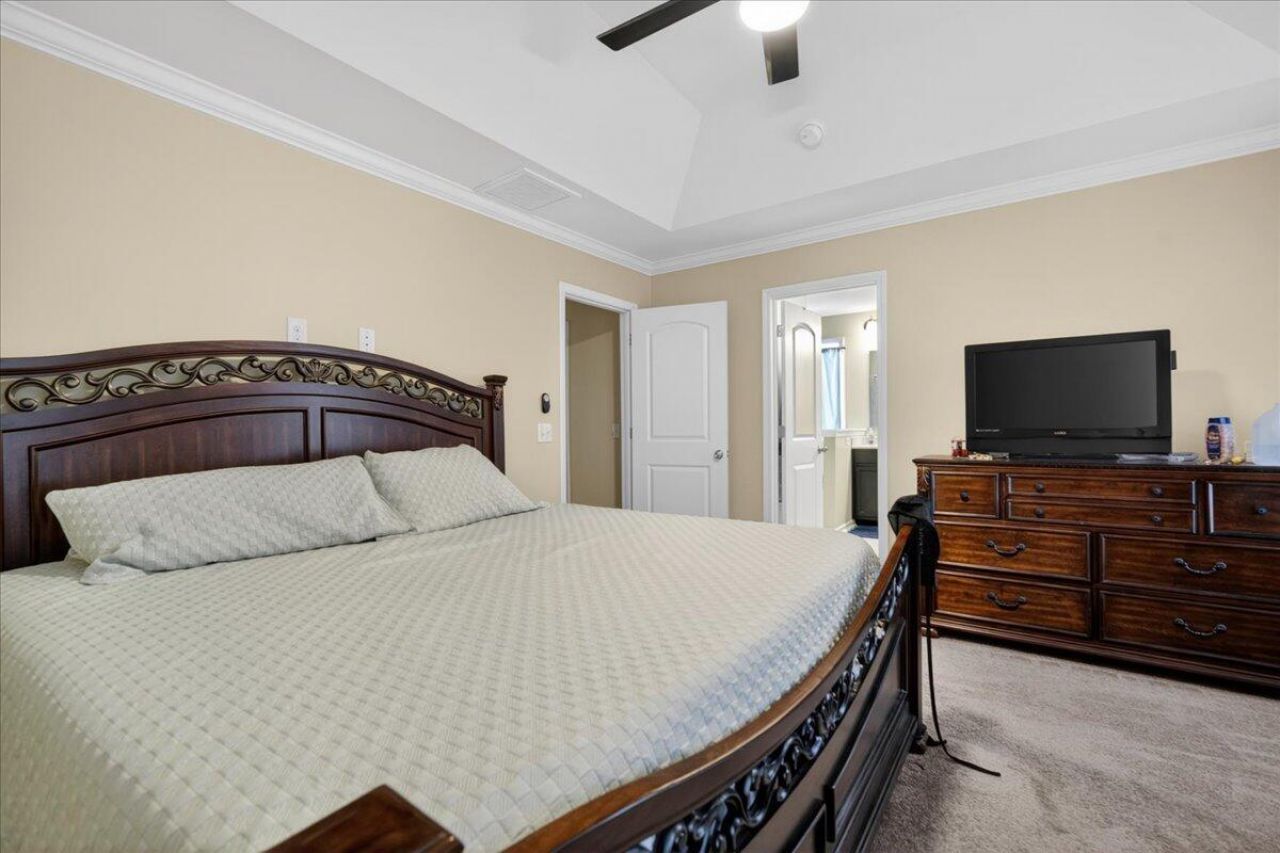426 Thoroughbred Drive Photo 29