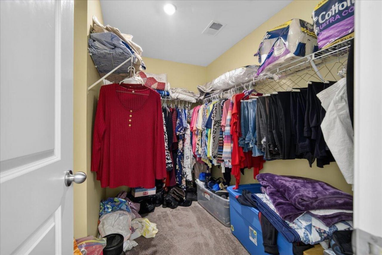 426 Thoroughbred Drive Photo 34