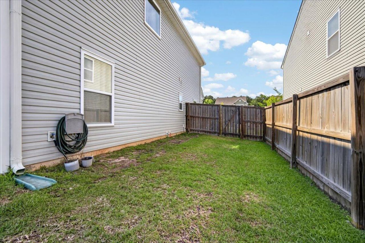 426 Thoroughbred Drive Photo 36