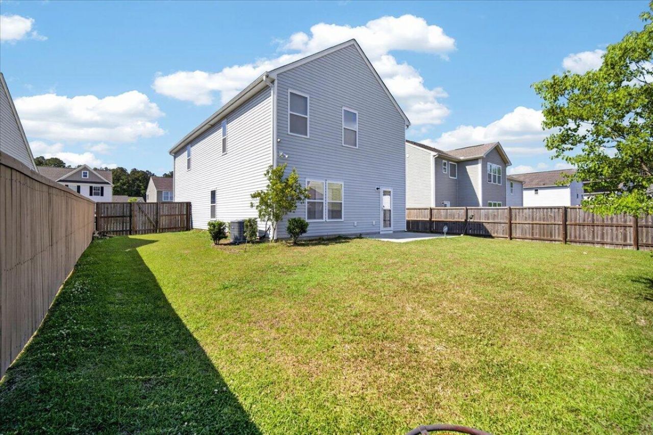 426 Thoroughbred Drive Photo 38
