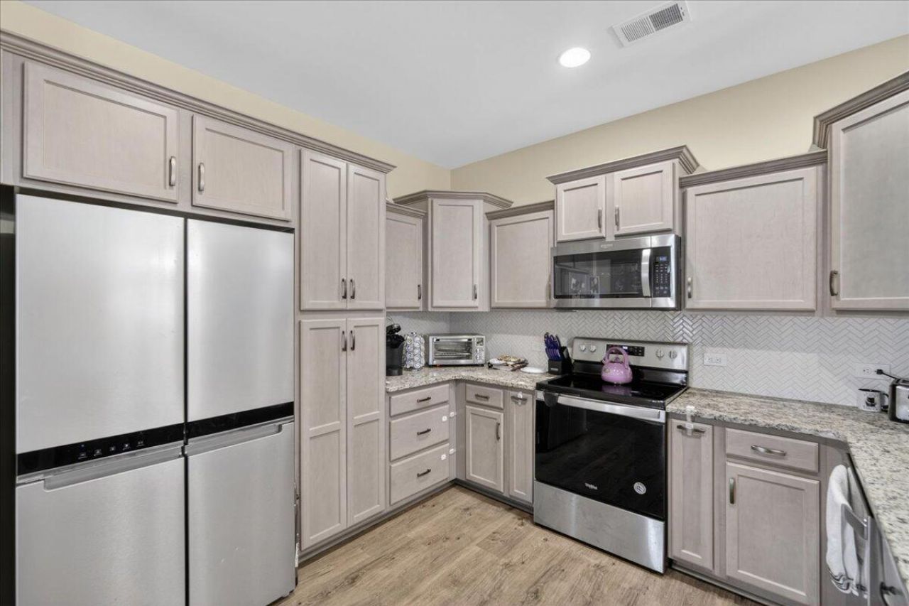 426 Thoroughbred Drive Photo 8