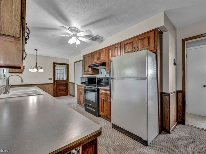 5843 Louise Avenue NW, Champion, OH 44483 Photo 13