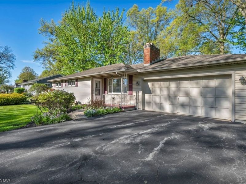 5843 Louise Avenue NW, Champion, OH 44483 Photo 3