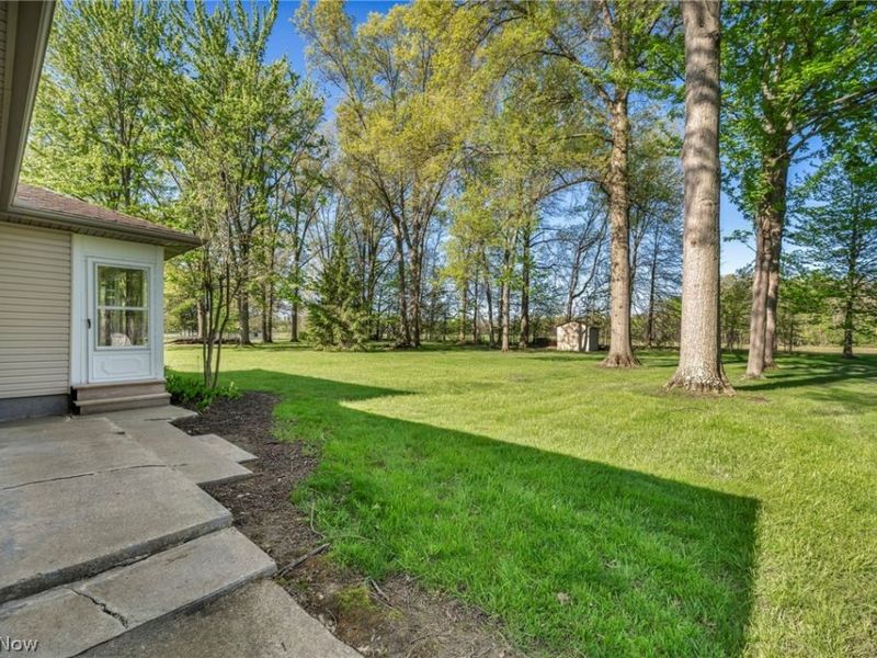 5843 Louise Avenue NW, Champion, OH 44483 Photo 41