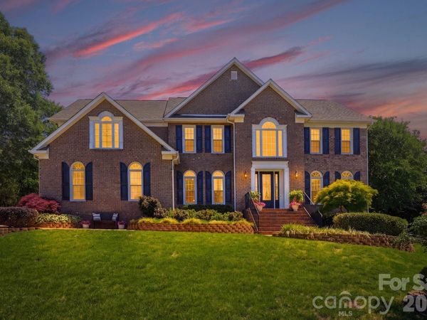 8901 Whipps Cross Court, Waxhaw, NC 28173