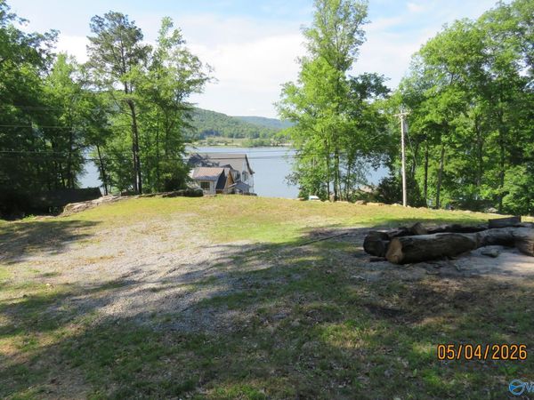 747 Snug Harbor Road, Grant, AL 35747