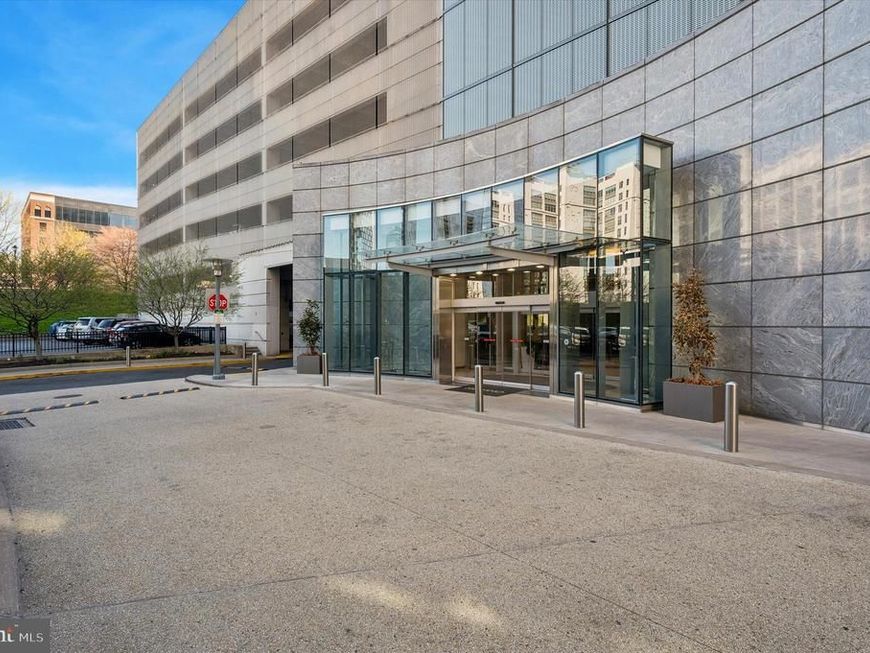 2101 Market Street, Unit 2308, Philadelphia, PA 19103 Main Photo