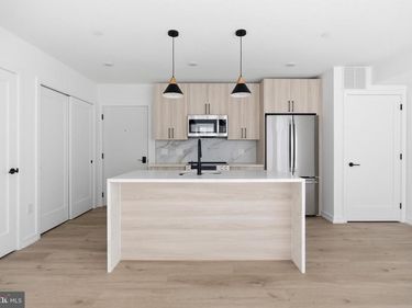208 VINE STREET, Unit 2E, PHILADELPHIA, PA 19106