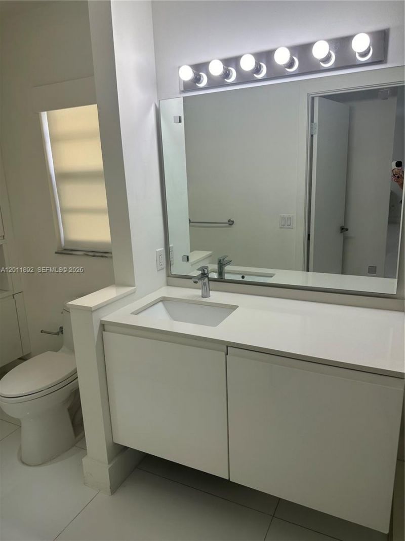 9871 NW 52nd Ln , Doral, FL 33178 Photo