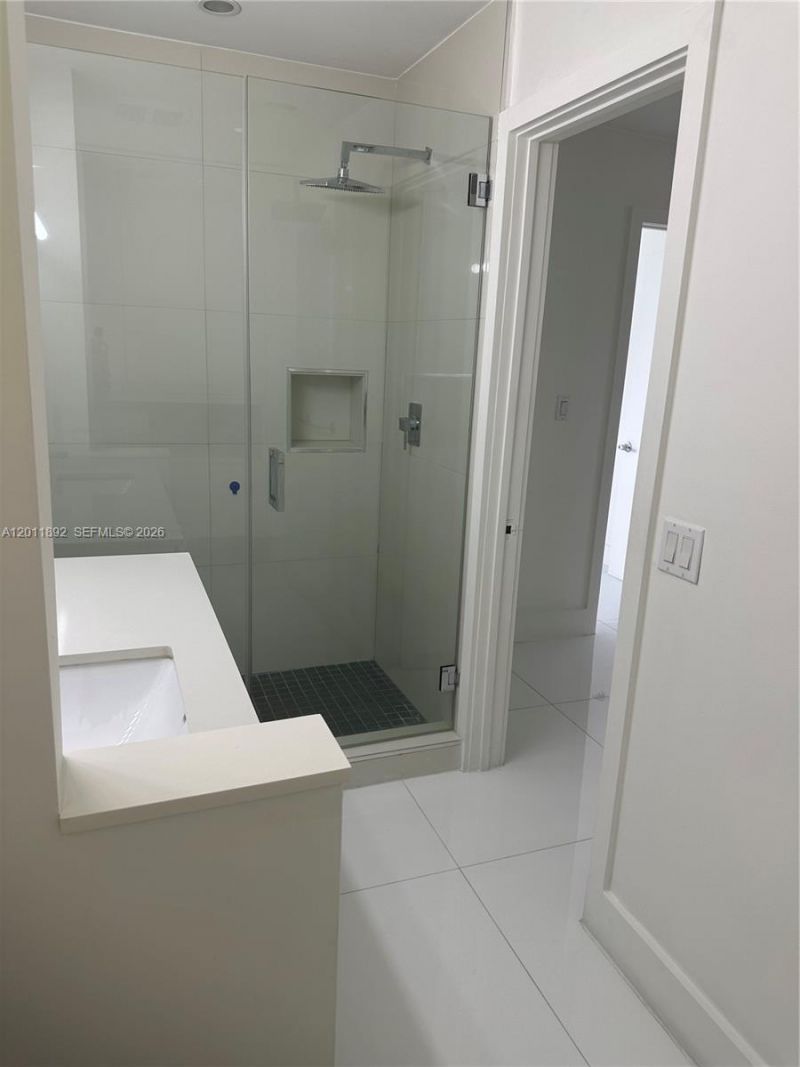 9871 NW 52nd Ln , Doral, FL 33178 Photo