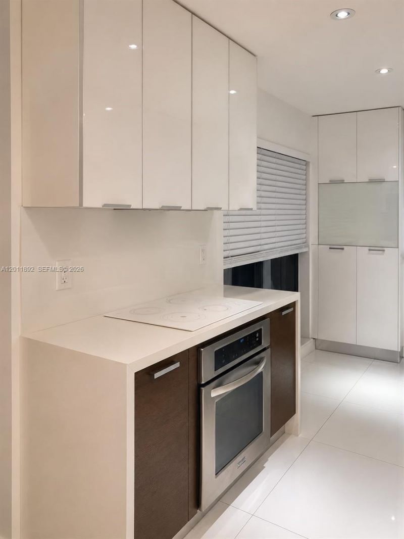 9871 NW 52nd Ln , Doral, FL 33178 Photo