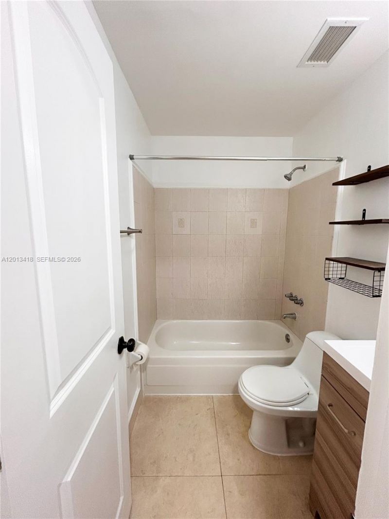 15629 SW 73 Circle Ter, Unit 9-4, Kendall, FL 33193 Photo
