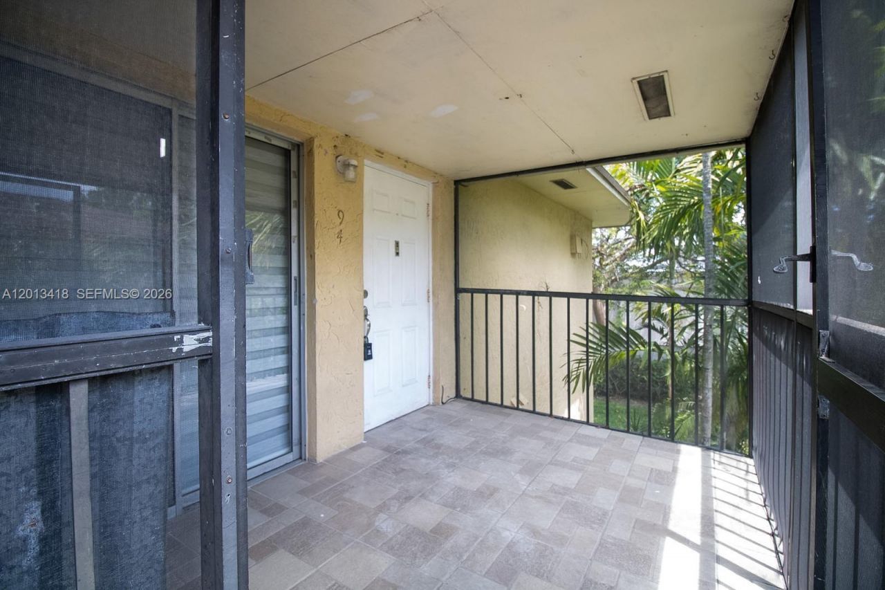 15629 SW 73 , Unit 9-4, Miami, FL 33193 Photo