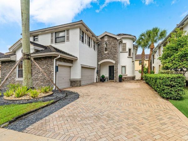 3555 Birague Drive, Wellington, FL 33449