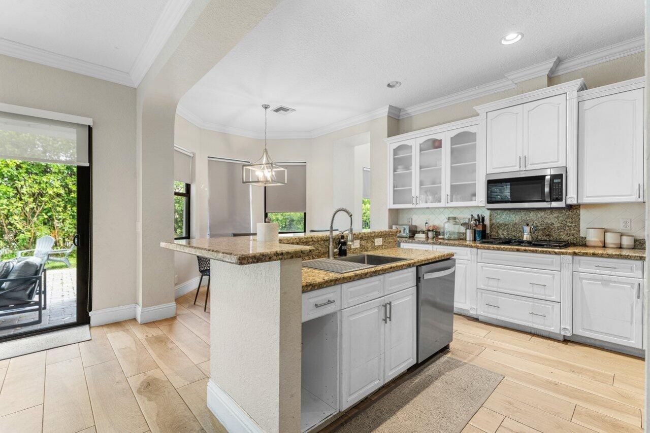 3555 Birague Drive, Wellington, FL 33449 Photo